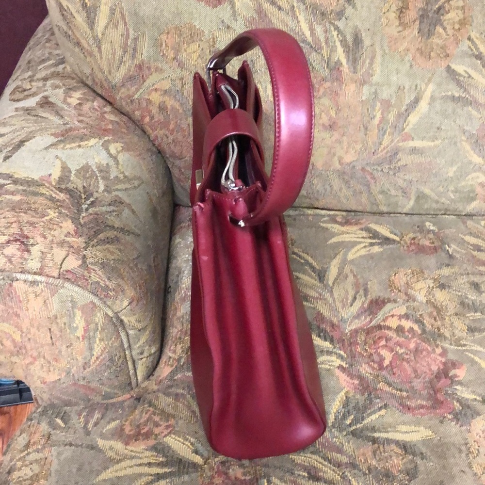 Handbag - Picture 2 of 3